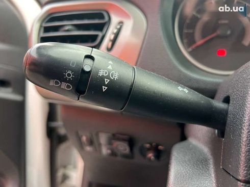 Peugeot 301 2016 - фото 18