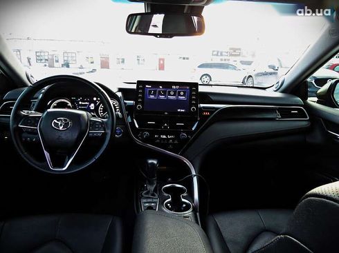 Toyota Camry 2021 - фото 23