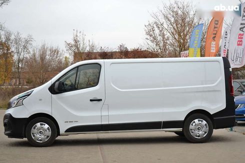 Renault Trafic 2016 - фото 8