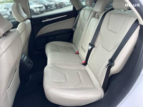 Ford Fusion 2017 белый - фото 31