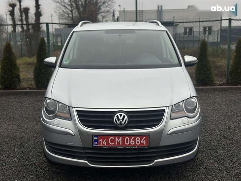Volkswagen Touran 2010 - фото 5