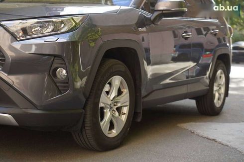 Toyota RAV4 2021 - фото 3