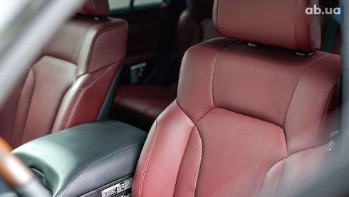 Lexus LX 2017 - фото 15