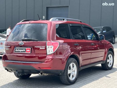 Subaru Forester 2012 красный - фото 7