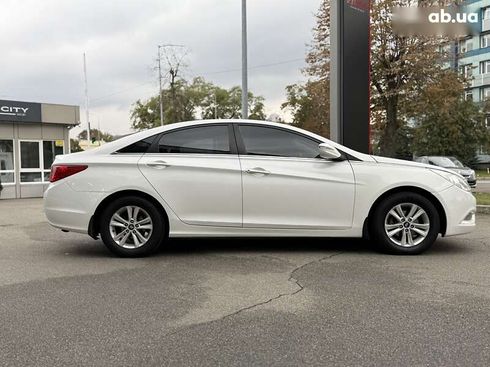 Hyundai Sonata 2010 - фото 8