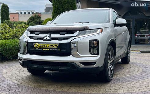 Mitsubishi Outlander 2019 - фото 3