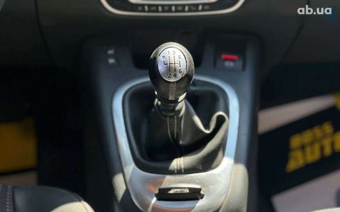 Renault Scenic 2012 - фото 15