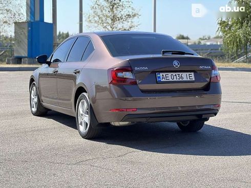 Skoda Octavia 2017 - фото 29