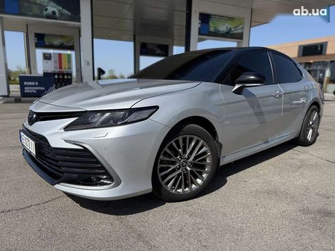 Toyota Camry 2022 - фото 7