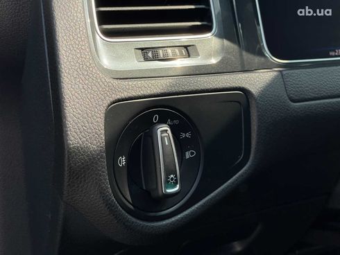 Volkswagen e-Golf 2018 черный - фото 15