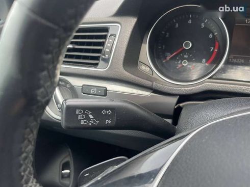 Volkswagen Passat 2017 - фото 25