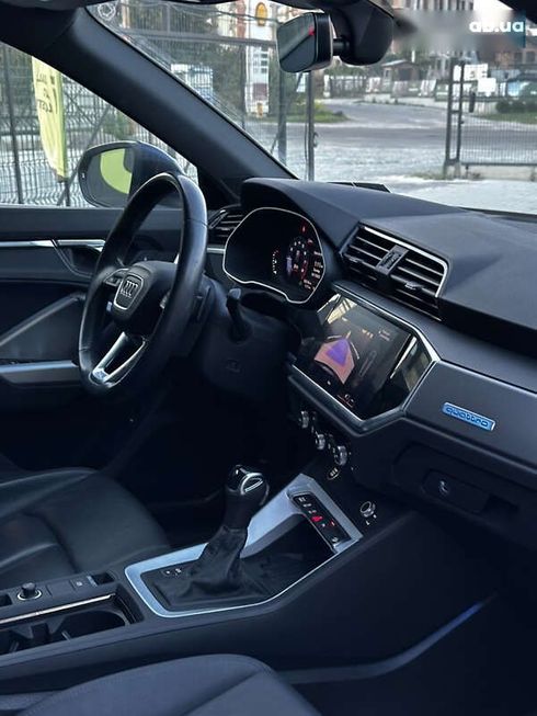Audi Q3 2020 - фото 16
