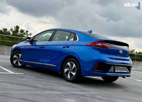 Hyundai Ioniq 2017 - фото 11