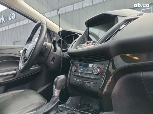 Ford Escape 2016 серый - фото 27