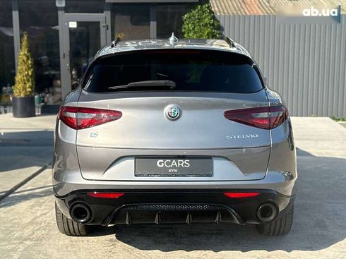 Alfa Romeo Stelvio 2018 - фото 10