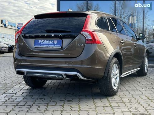 Volvo V60 Cross Country 2017 - фото 10