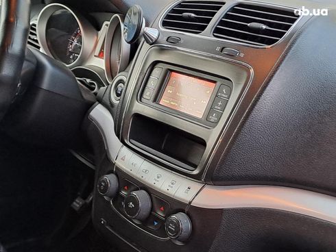Dodge Journey 2015 серый - фото 11