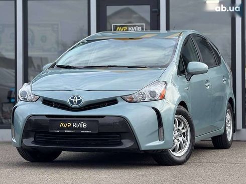 Toyota Prius V 2016 - фото 10