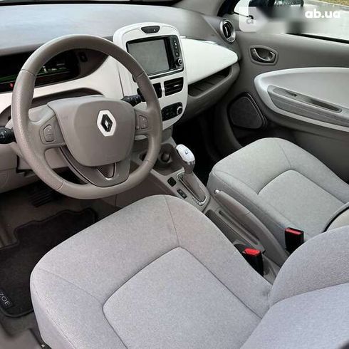 Renault Zoe 2019 - фото 12