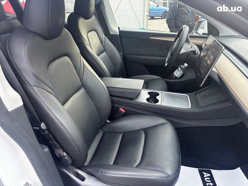Tesla Model Y 2024 белый - фото 37