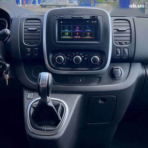 Renault Trafic 2021 - фото 27