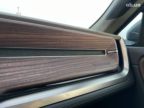 Rivian R1S 2023 серый - фото 62