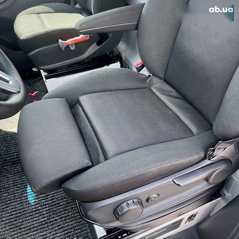 Mercedes-Benz Sprinter 2019 - фото 20