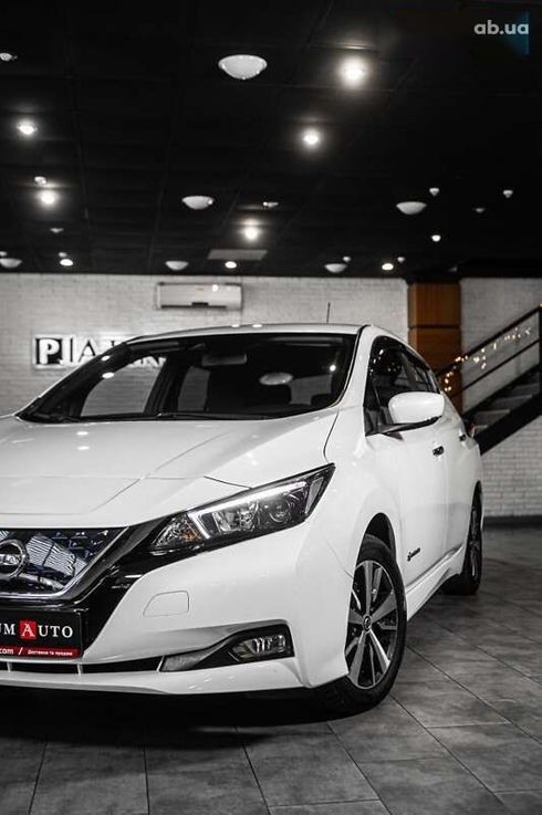 Nissan Leaf 2019 - фото 2