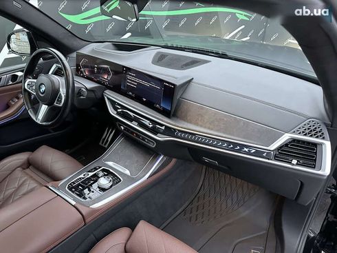 BMW X7 2023 - фото 30