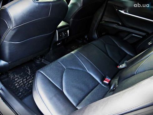 Toyota Camry 2021 - фото 21