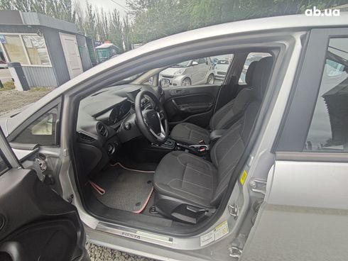 Ford Fiesta 2019 серебристый - фото 9