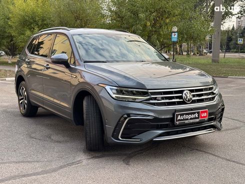 Volkswagen Tiguan 2023 серый - фото 7