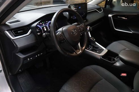Toyota RAV4 2023 - фото 14