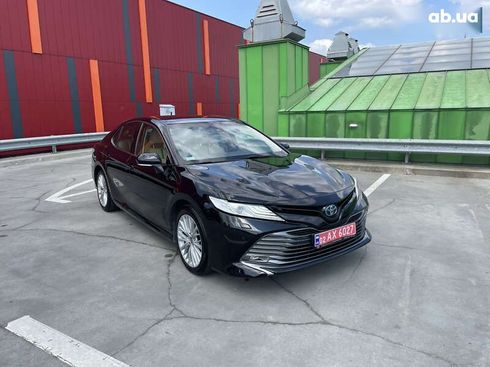 Toyota Camry 2020 - фото 3