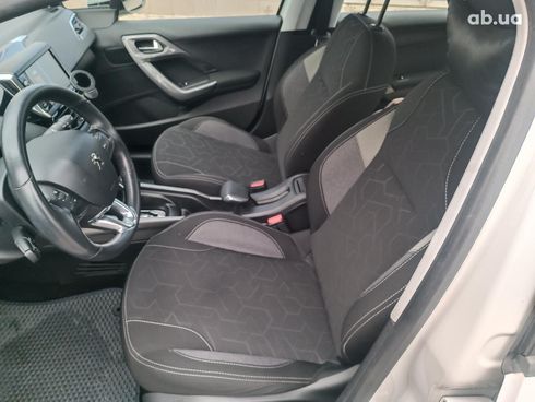 Peugeot 2008 2017 белый - фото 73