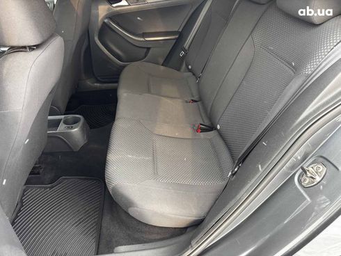 Volkswagen Jetta 2012 серый - фото 15