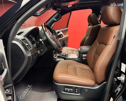 Toyota Land Cruiser 2018 - фото 26