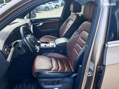 Volkswagen Touareg 2019 - фото 18