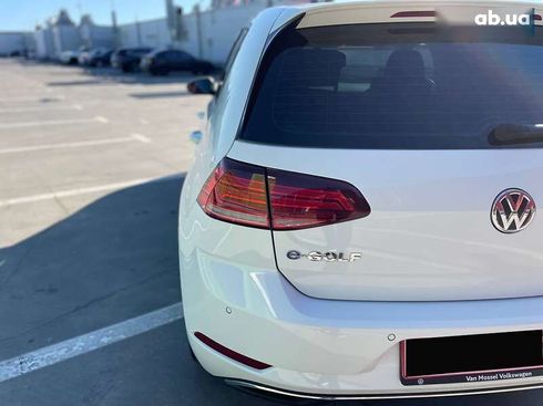 Volkswagen e-Golf 2020 - фото 13