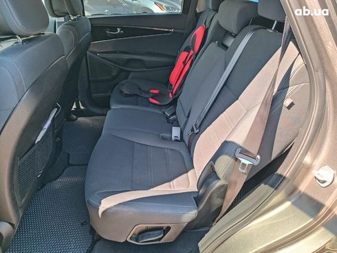 Kia Sorento 2015 серый - фото 15