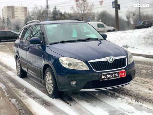 Skoda Fabia 2012 синий - фото 3