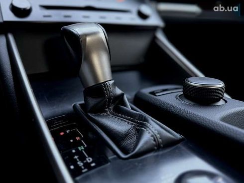 Lexus IS 2013 - фото 25