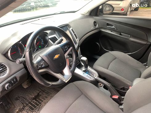 Chevrolet Cruze 2012 белый - фото 23