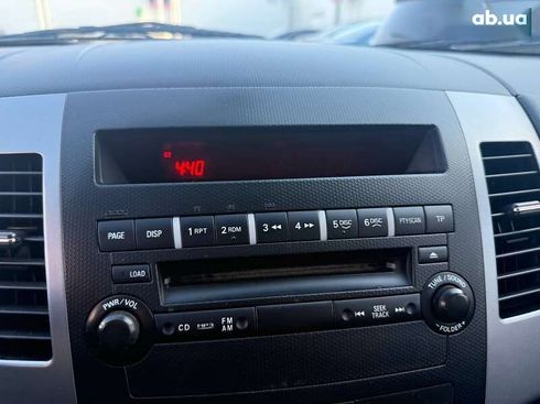 Mitsubishi Outlander 2010 - фото 20