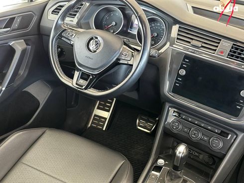 Volkswagen Tiguan 2020 черный - фото 37