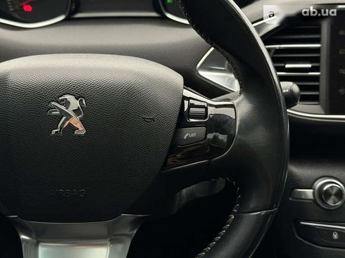 Peugeot 308 2015 - фото 18