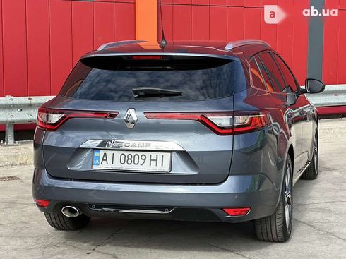 Renault Megane 2016 - фото 12