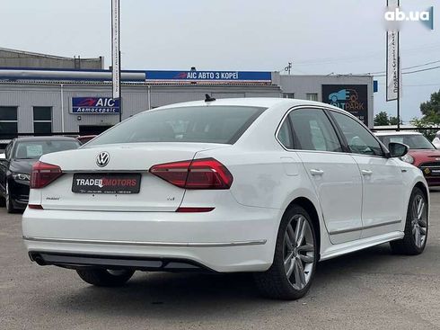 Volkswagen Passat 2017 - фото 13