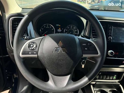 Mitsubishi Outlander 2020 - фото 16