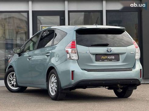Toyota Prius V 2016 - фото 5